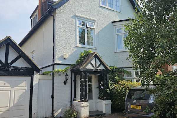 House sit in Chislehurst, United Kingdom