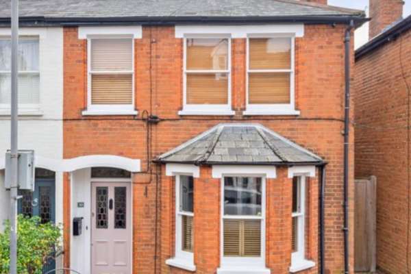 House sit in Marlow, United Kingdom