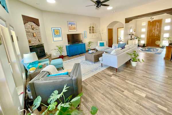 House sit in Tijeras, NM, US