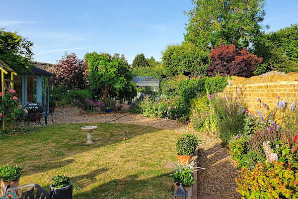 House sit in Northampton, United Kingdom