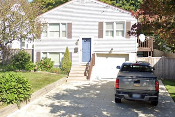 House sit in Middletown, RI, US