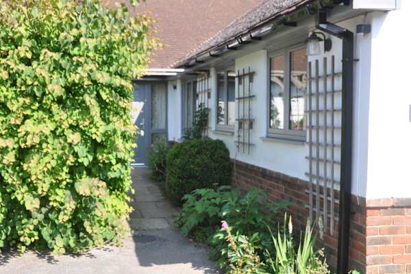 House sit in Farnham, United Kingdom