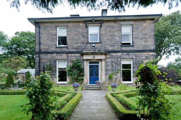 House sit in Sheffield, United Kingdom