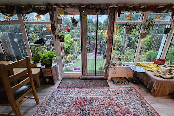 House sit in East Kilbride, United Kingdom