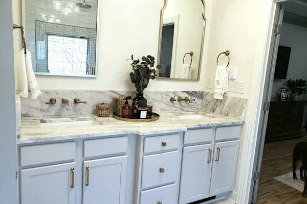 House sit in Louisville, KY, US