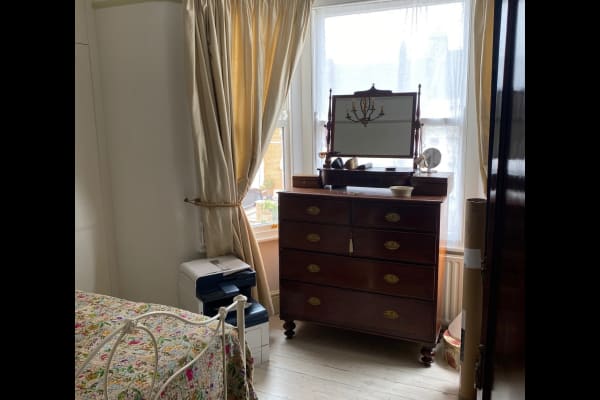 House sit in Eltham, United Kingdom