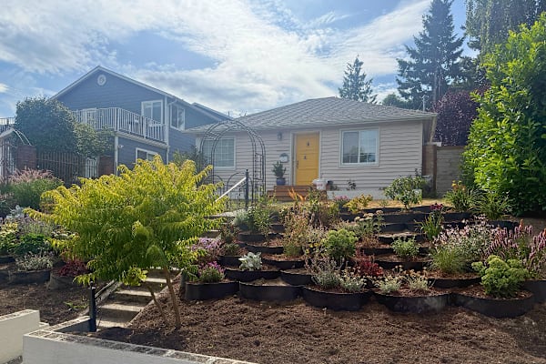 House sit in West Seattle, WA, US