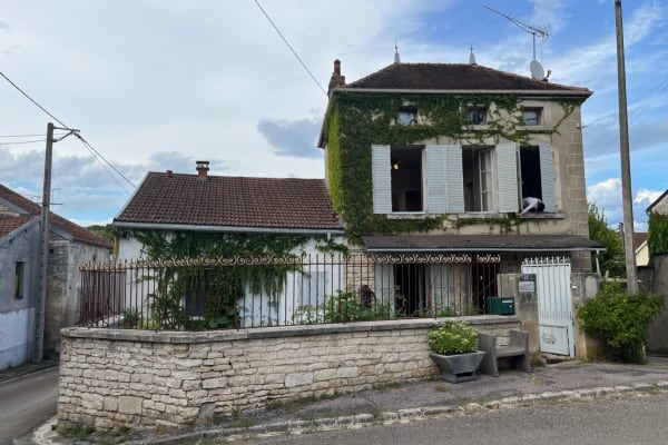 House sit in Ravières, France