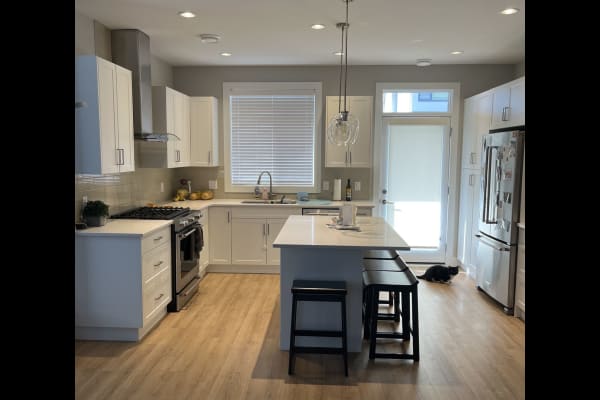 House sit in Kelowna, BC, Canada