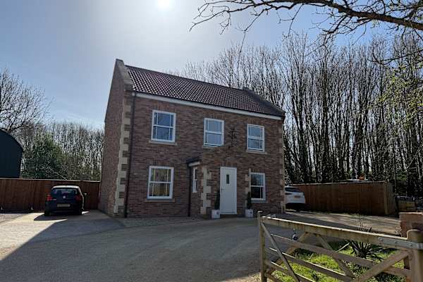 House sit in Trowbridge, United Kingdom