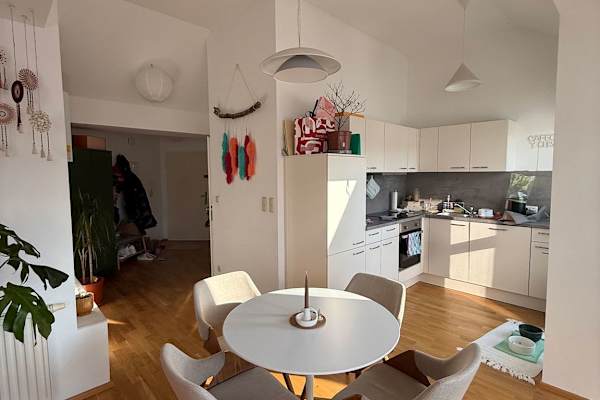 House sit in Vienna, Austria