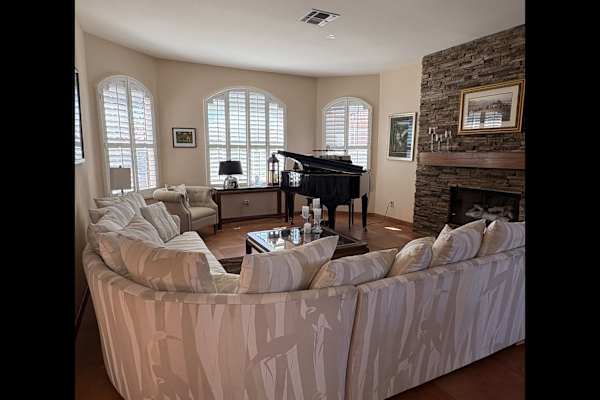 House sit in Tucson, AZ, US