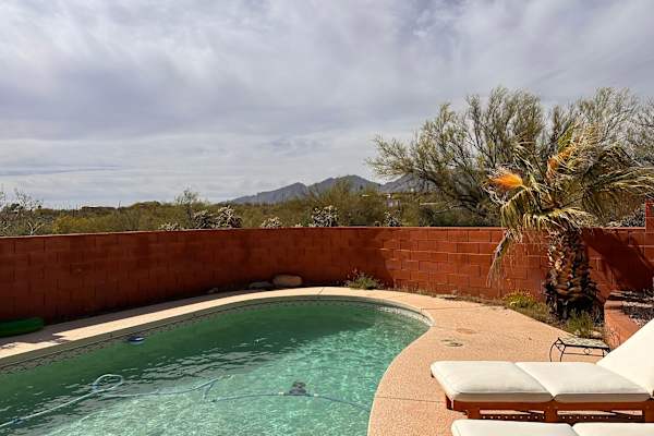 House sit in Tucson, AZ, US