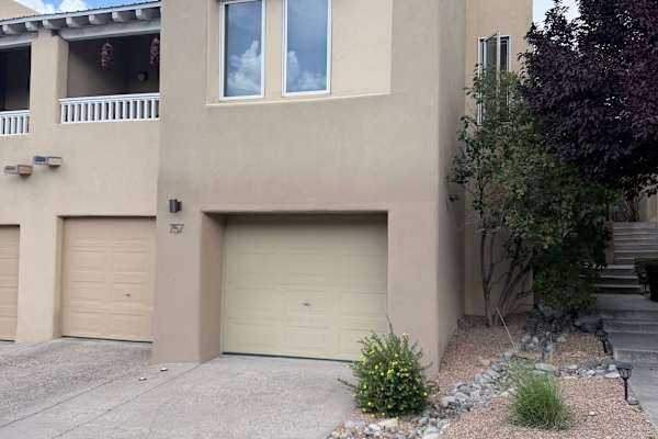 House sit in Santa Fe, NM, US