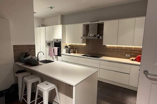 House sit in Finchley, United Kingdom