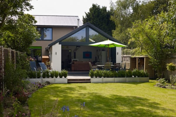 House sit in Redhill, United Kingdom