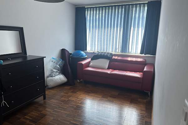 House sit in Horgen, Switzerland