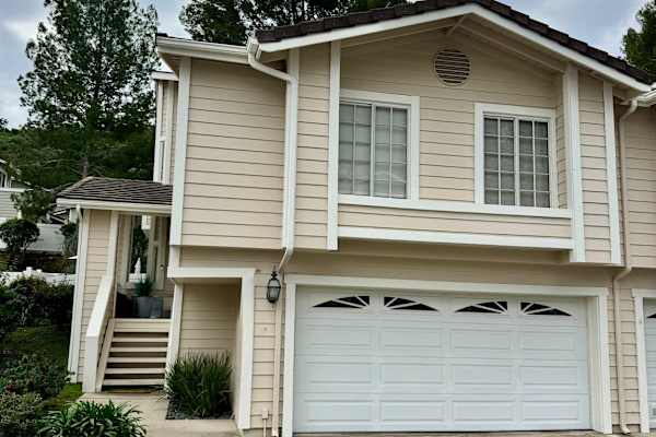 House sit in Westlake Village, CA, US