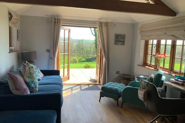 House sit in Loxhore, United Kingdom