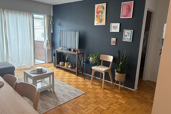 House sit in Vancouver, BC, Canada