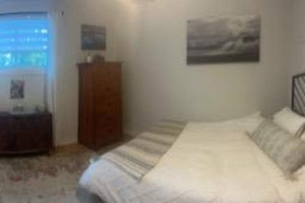 House sit in Midland, ON, Canada