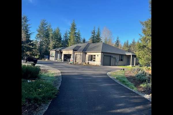 House sit in Seabeck, WA, US