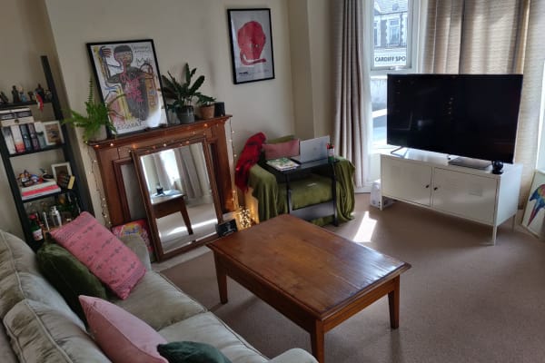 House sit in Cardiff, United Kingdom