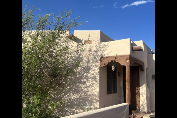 House sit in Santa Fe, NM, US