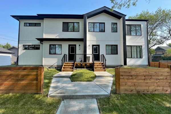 House sit in Edmonton, AB, Canada