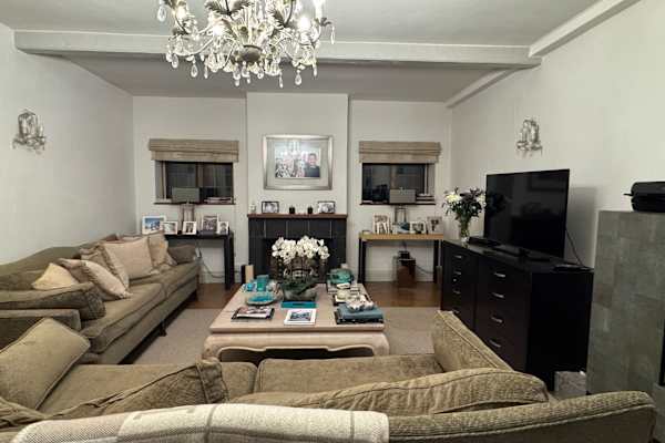 House sit in Virginia Water, United Kingdom