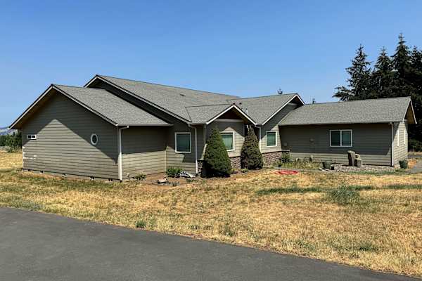House sit in Hood River, OR, US