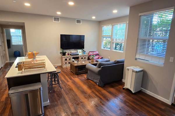 House sit in Marina del Rey, CA, US