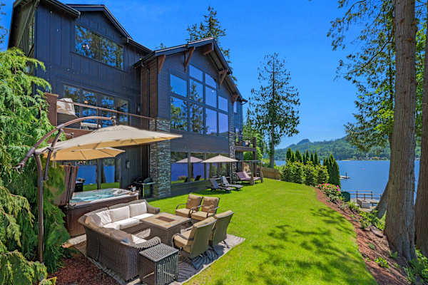 House sit in Mount Vernon, WA, US