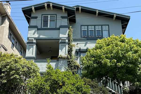 House sit in Oakland, CA, US