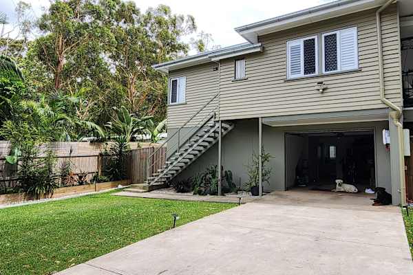 House sit in Raby Bay, QLD, Australia