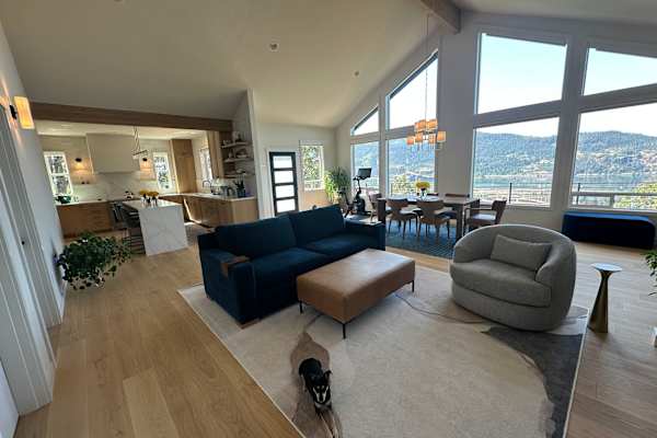 House sit in White Salmon, WA, US