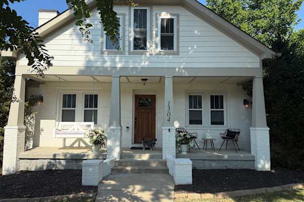 House sit in Nashville, TN, US