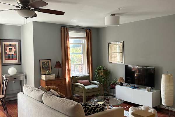 House sit in Washington, D.C., Washington, D.C., US