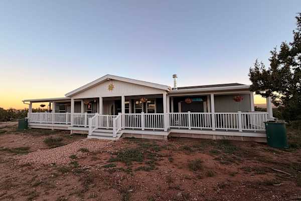 House sit in Mountainair, NM, US
