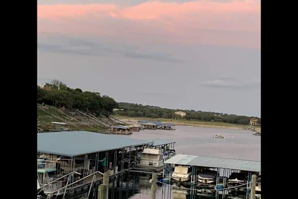 House sit in Briarcliff, TX, US