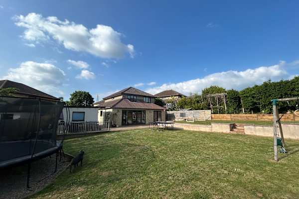 House sit in Midsomer Norton, United Kingdom