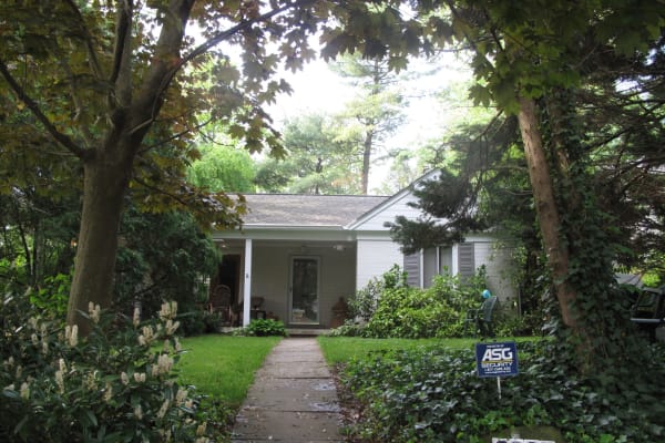 House sit in Washington, D.C., Washington, D.C., US