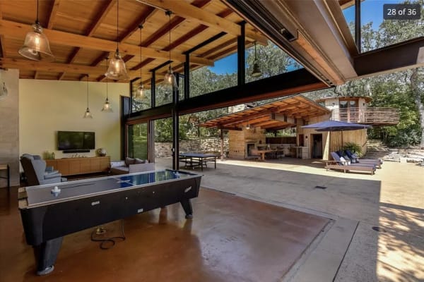 House sit in Austin, TX, US