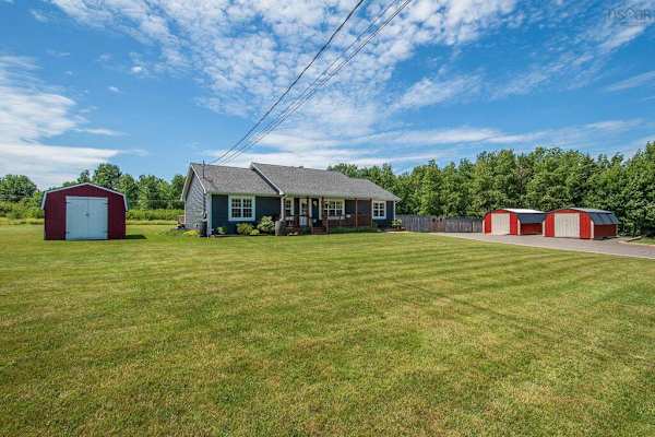 House sit in Halls Harbour, NS, Canada