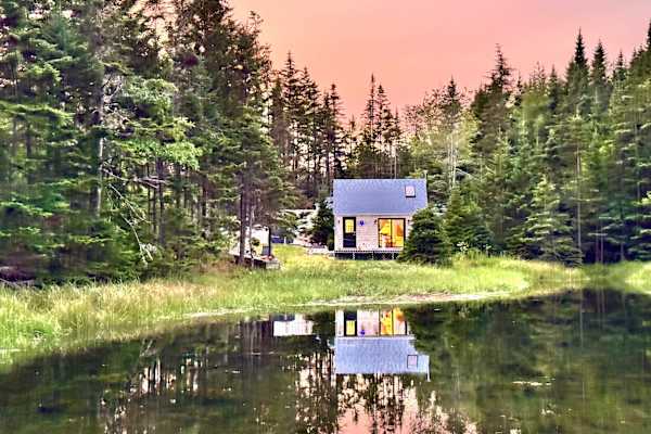 House sit in Chester, NS, Canada