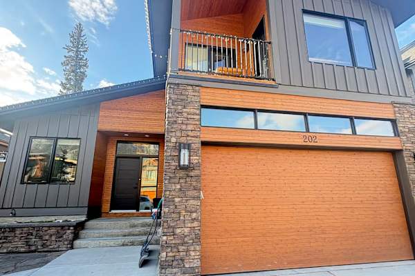 House sit in Canmore, AB, Canada