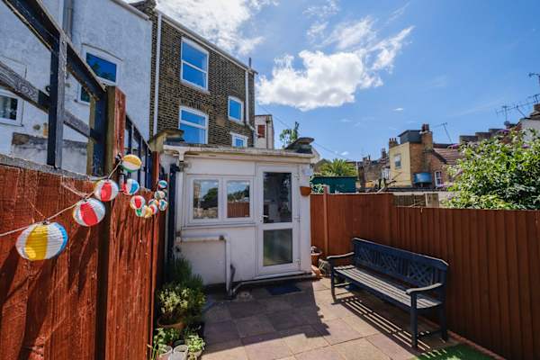 House sit in Woolwich, United Kingdom