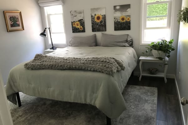 House sit in Los Angeles, CA, US