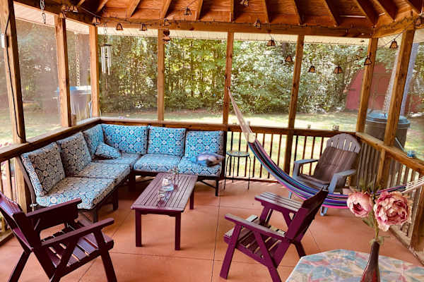 House sit in Asheville, NC, US