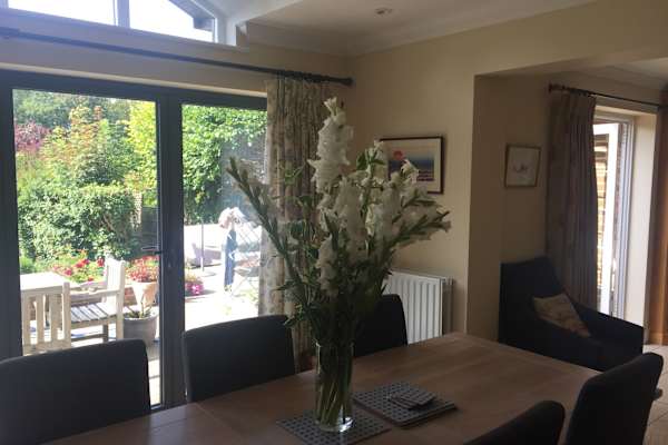 House sit in Guildford, United Kingdom